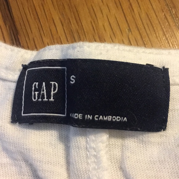 white tshirt with detailing on top - Picture 3 of 3